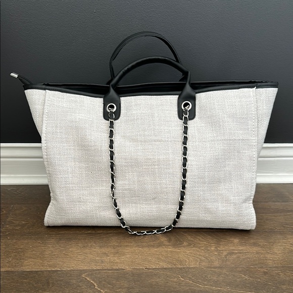 Black and Gray Tote with Chain Detail - Picture 2 of 5